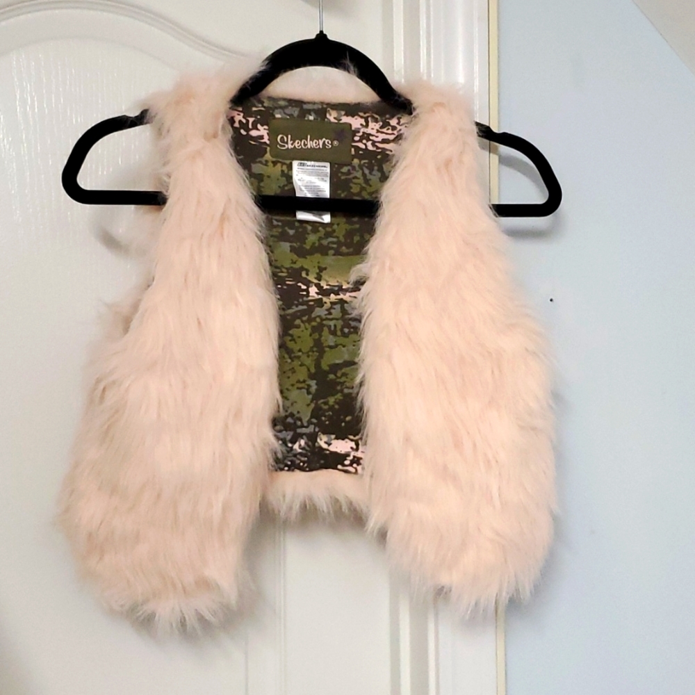 Girls faux fur vest